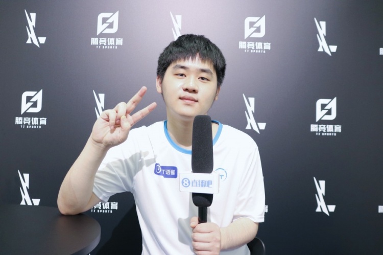 在防守端的 在防守端的