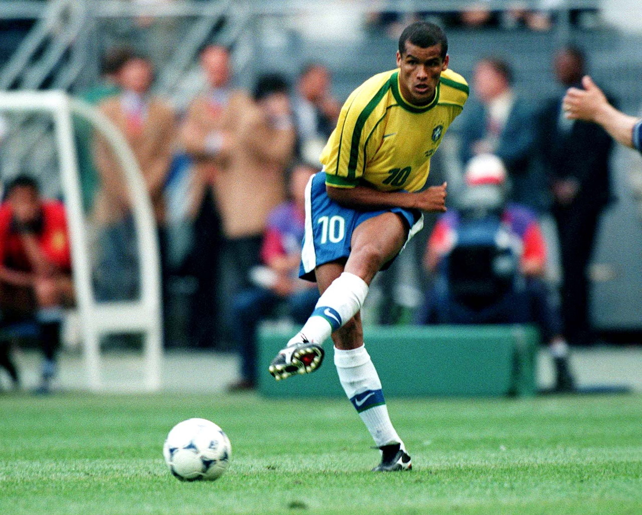 也为他在球 也为他在球